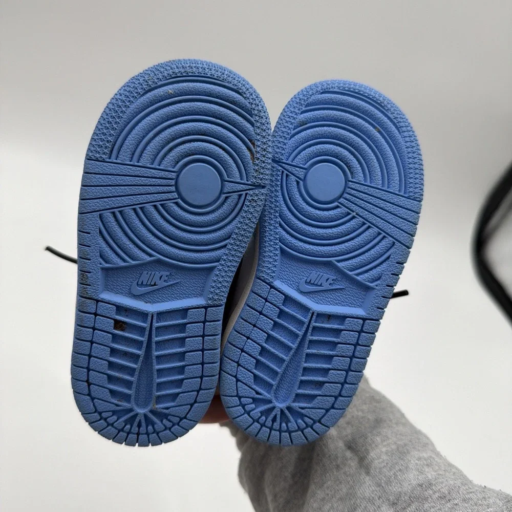 Jordan 1 High University Blue Toddler AQ2665-134 Air Jordan Retro UNC‎ 1s Sz 6C